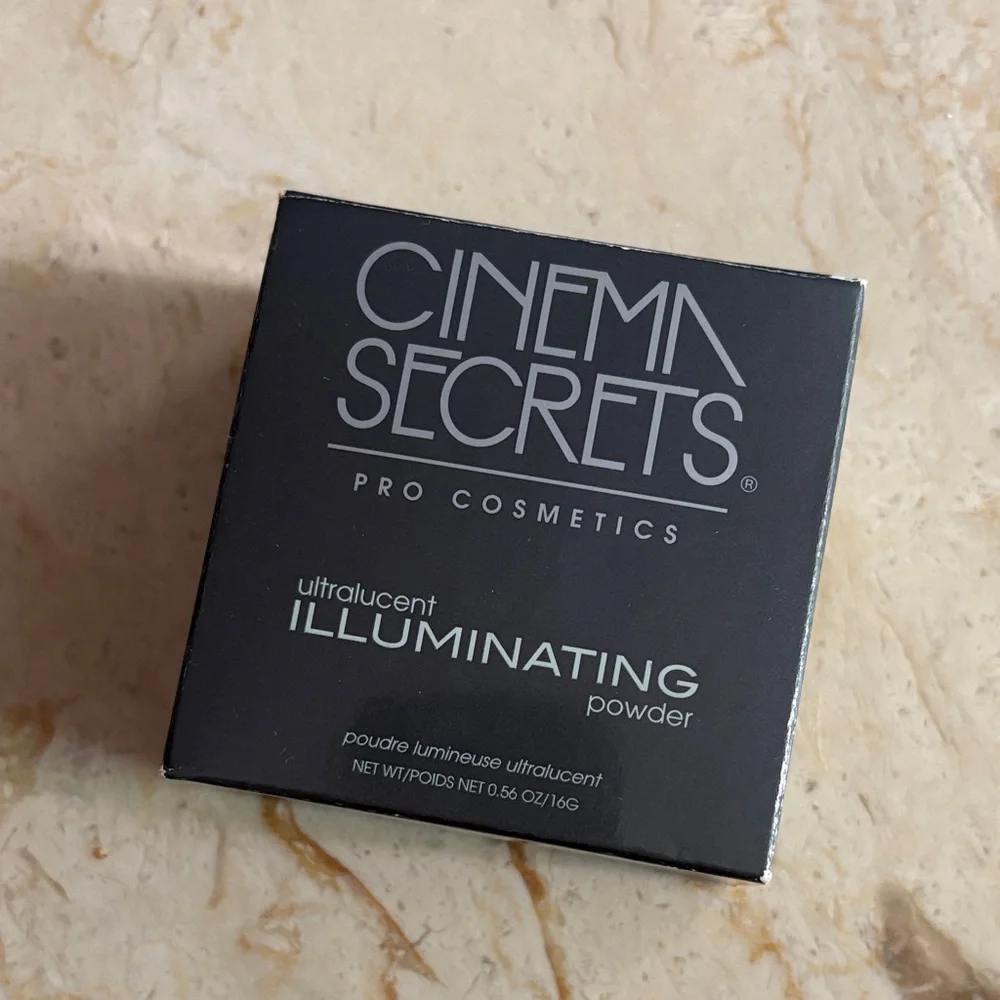 Cinema Secrets Ultralucent Illuminating Powder-Pearl